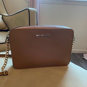 Michael Kors Crossbody Bag
